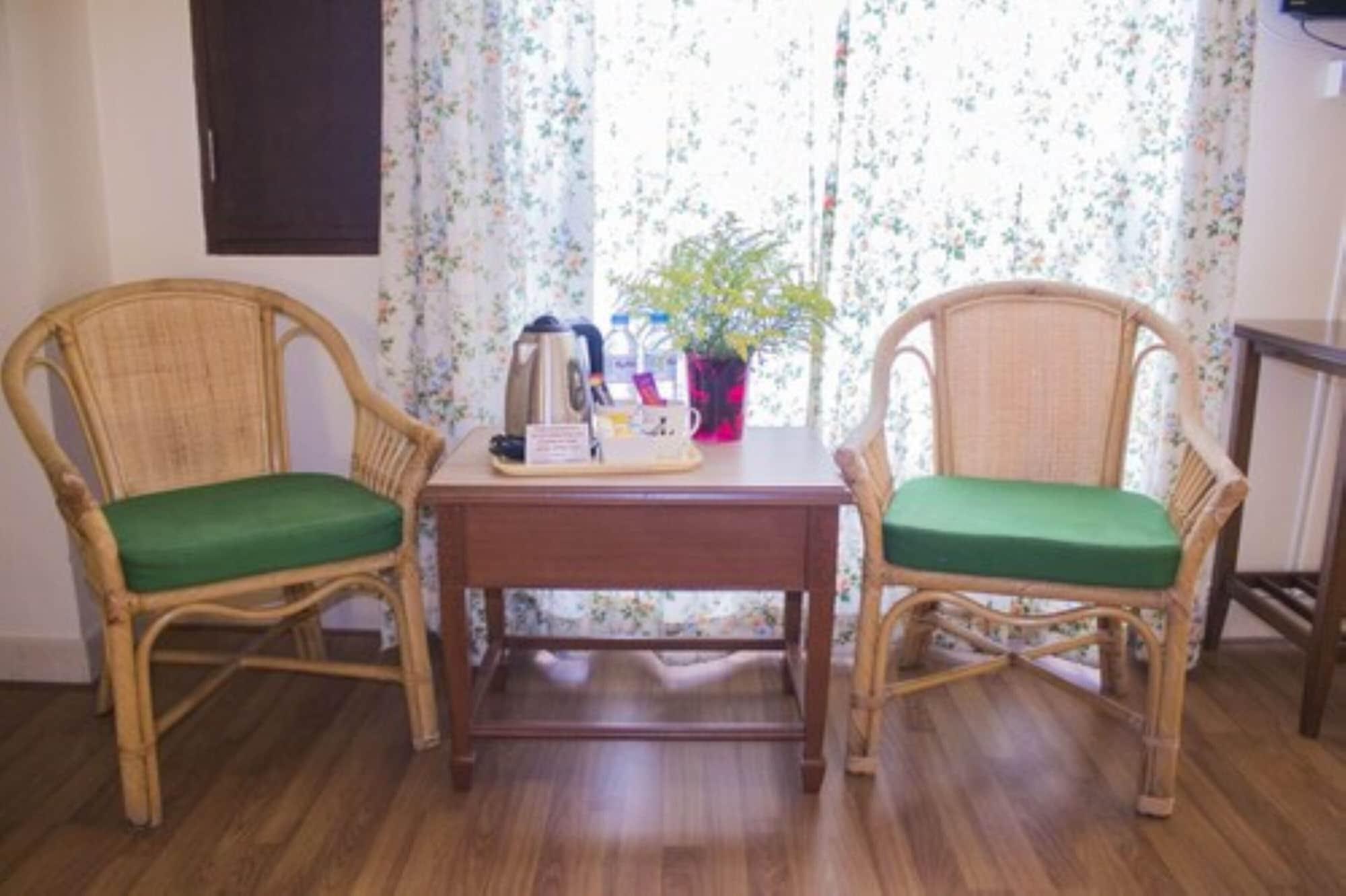 People Place Boutique In Town Hotel - Sha Extra Plus Чиангмай Екстериор снимка