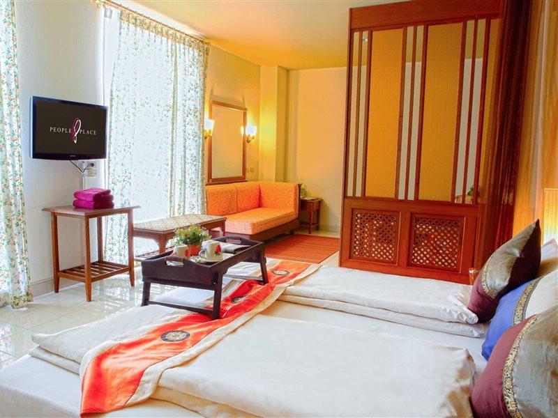 People Place Boutique In Town Hotel - Sha Extra Plus Чиангмай Екстериор снимка